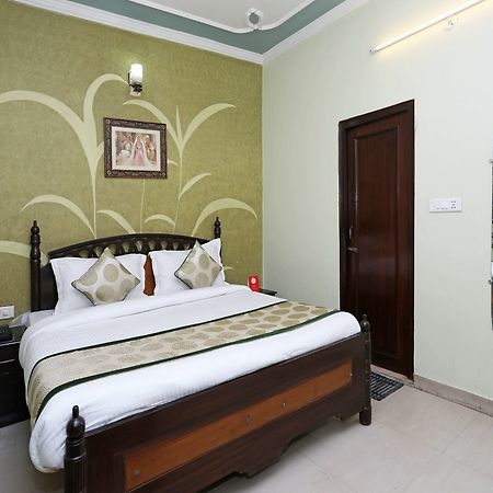 Oyo 11312 Aero Capital Hotel New Delhi Bagian luar foto